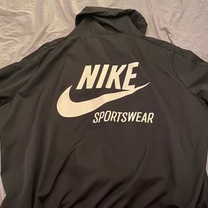 Nike Sportswear Wind Breaker